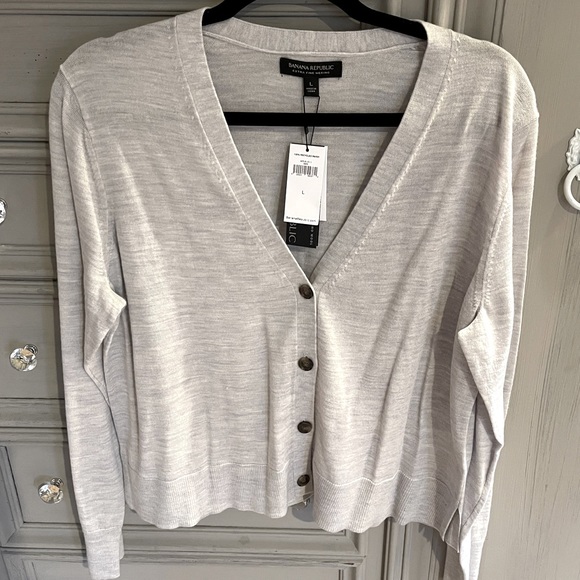 BANANA REPUBLIC light weight Cardigan sz L NWT - Picture 1 of 3